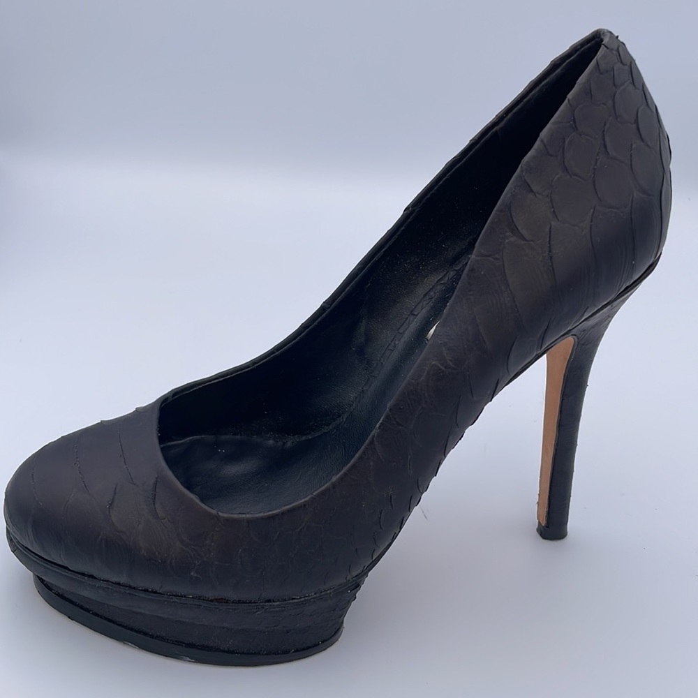 BCBG MaxAzria Round-toe Black Pumps size 7